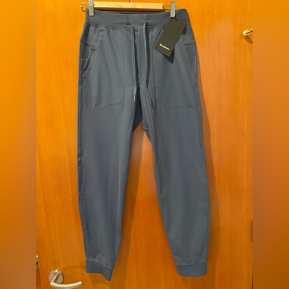 New Lululemon men’s ABC jogger in blue size S/P